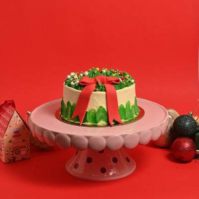 Festive Christmas Wreath Cake – A Perfect Holiday Treat