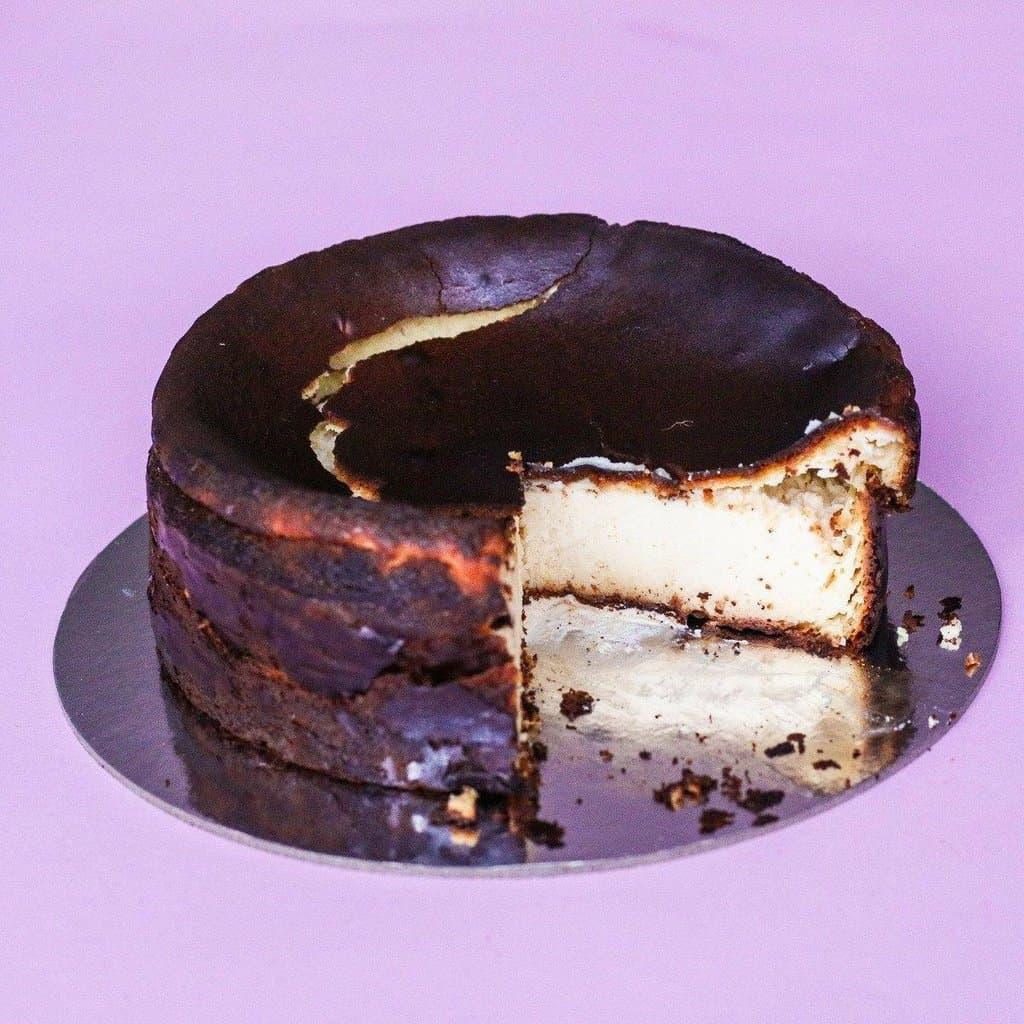 Basque Burnt Cheesecake - Little Cupcakes
