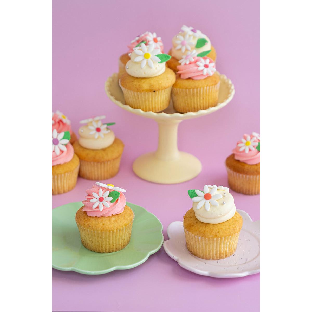 Daisy Cupcakes - Little Cupcakes