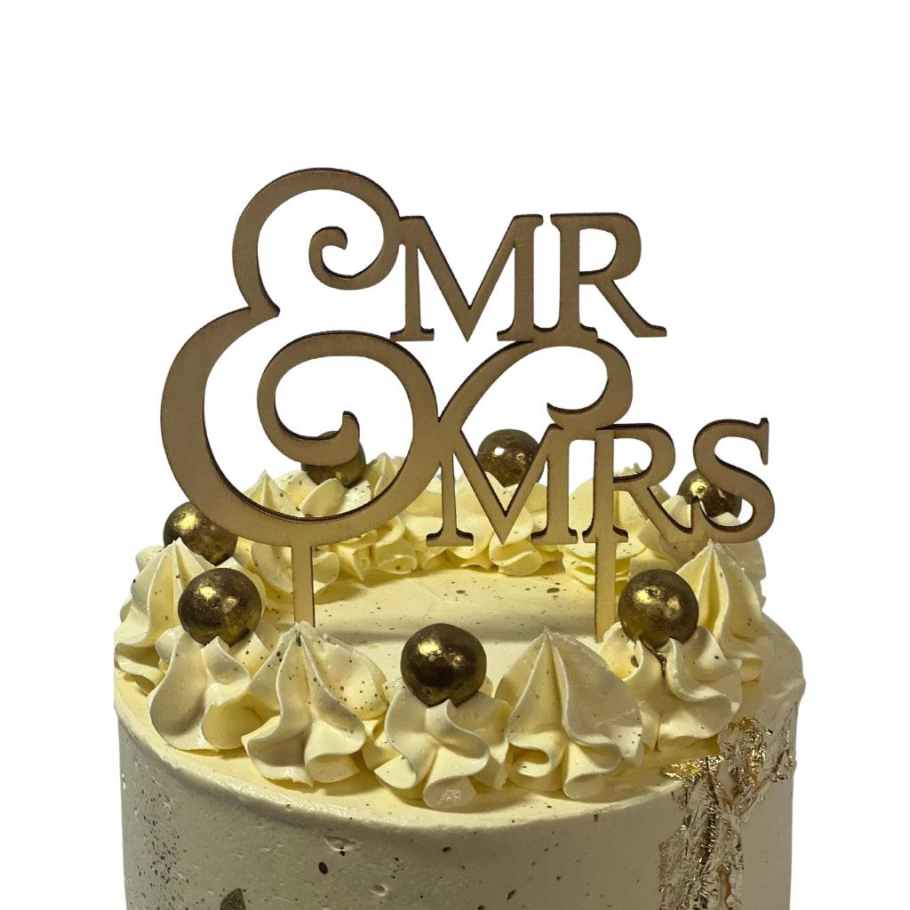White and Gold Cake - Little Cupcakes
